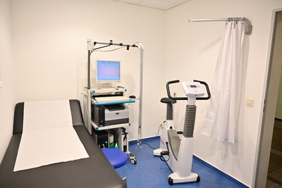 Untersuchungsraum 3 / Notfallraum